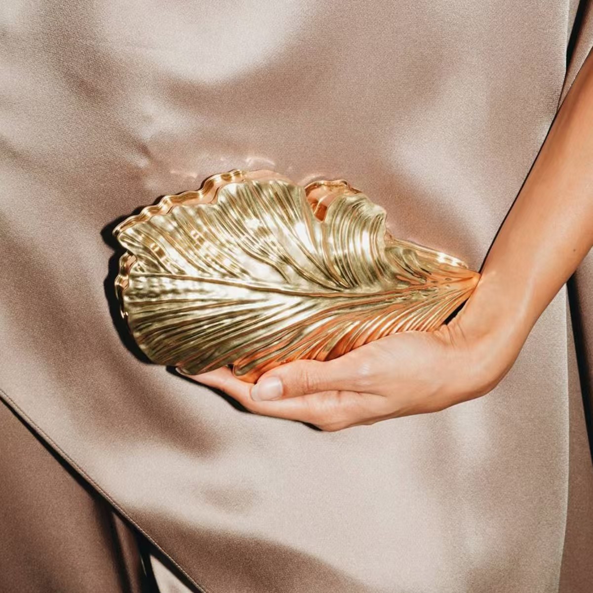 Women'S Young Bags - Luxury Golden Fashion Acrylic Leaf Metal