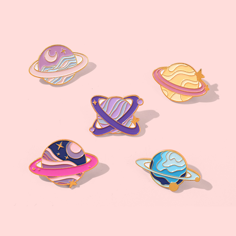 Collection Enamel Pins Romanti - Women Bags Collection recension och pris