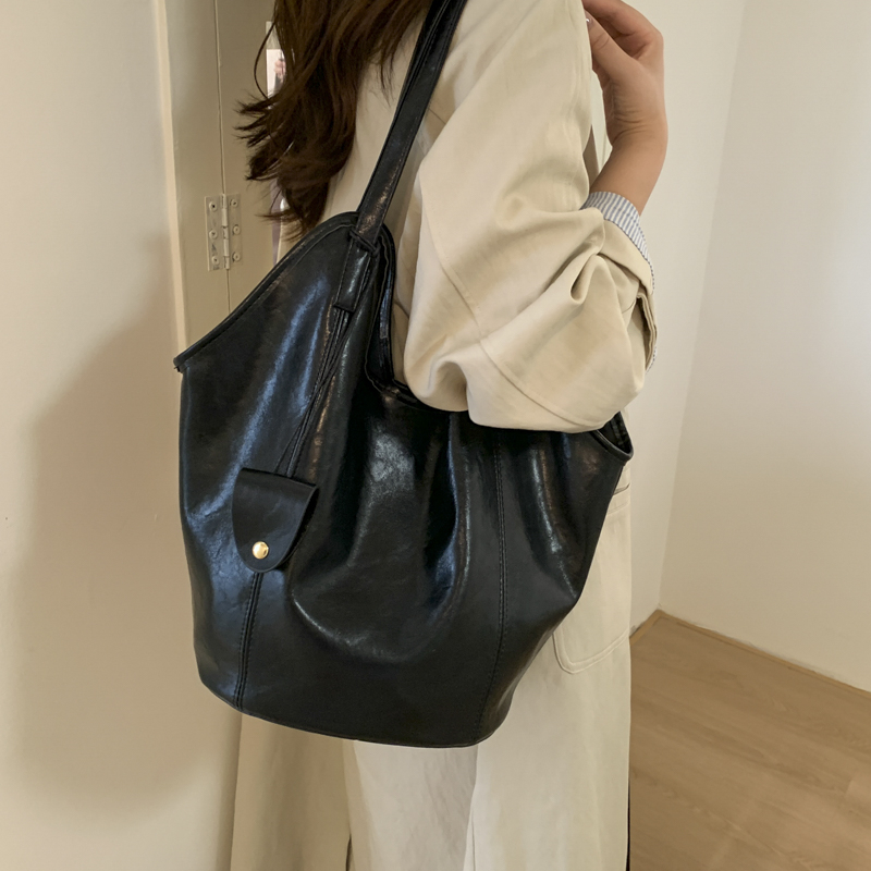PU Solid Color Sewing Fashion  - Women Bags Branded Sale recension och pris