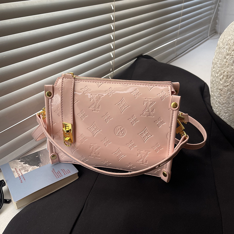 Classic Design Collection 2026 - Women Bags Collection recension och pris