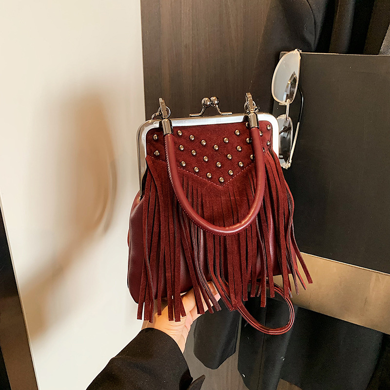 Women's Fashion Rivet Handheld - Women Bags Collection recension och pris