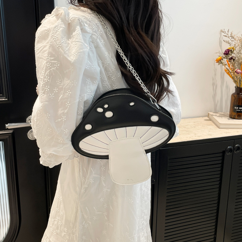 Young Girls Mini Crossbody Pho - Women'S Young Bags recension och pris