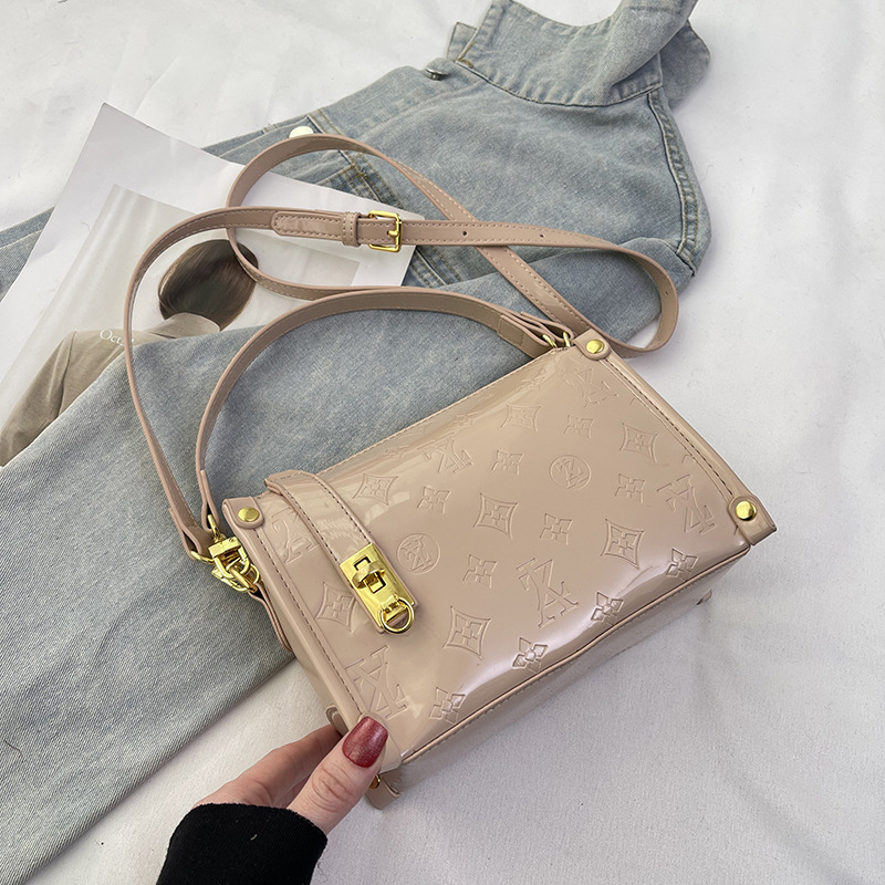 Classic Design Collection 2026 - Women Bags Collection recension och pris
